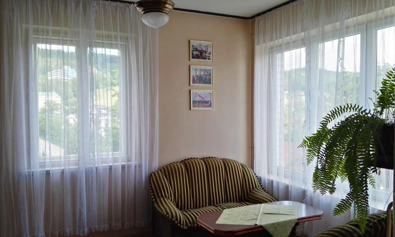 Domy Wczasowe Tryumfy Bed & Breakfast Криница-Здруй Екстериор снимка