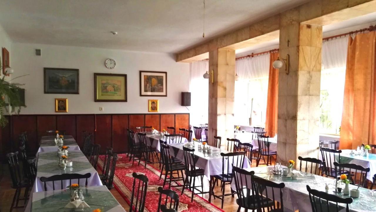 Domy Wczasowe Tryumfy Bed & Breakfast Криница-Здруй Екстериор снимка