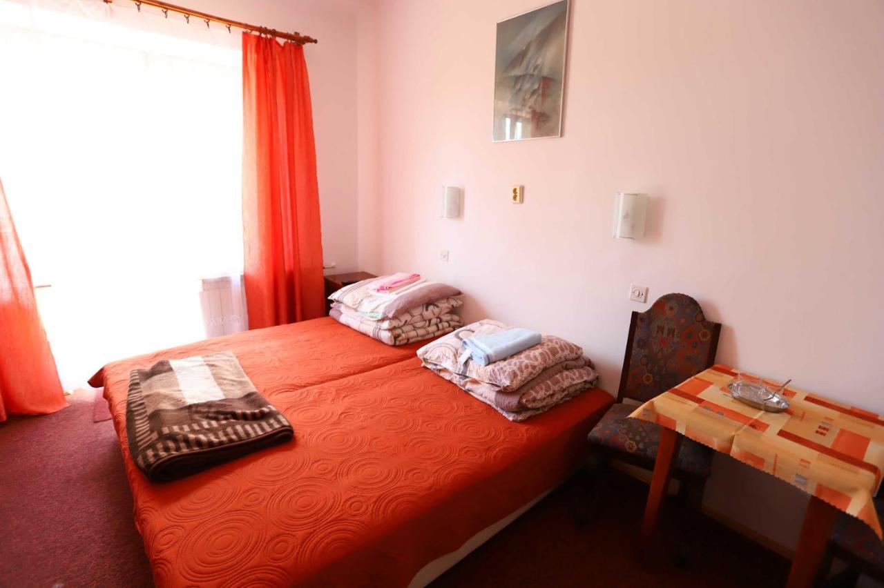 Domy Wczasowe Tryumfy Bed & Breakfast Криница-Здруй Екстериор снимка