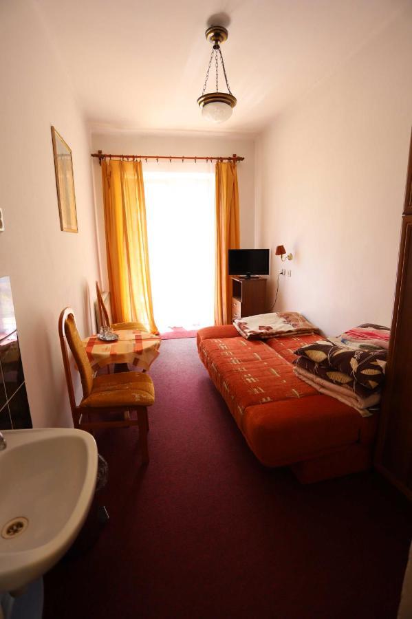 Domy Wczasowe Tryumfy Bed & Breakfast Криница-Здруй Екстериор снимка