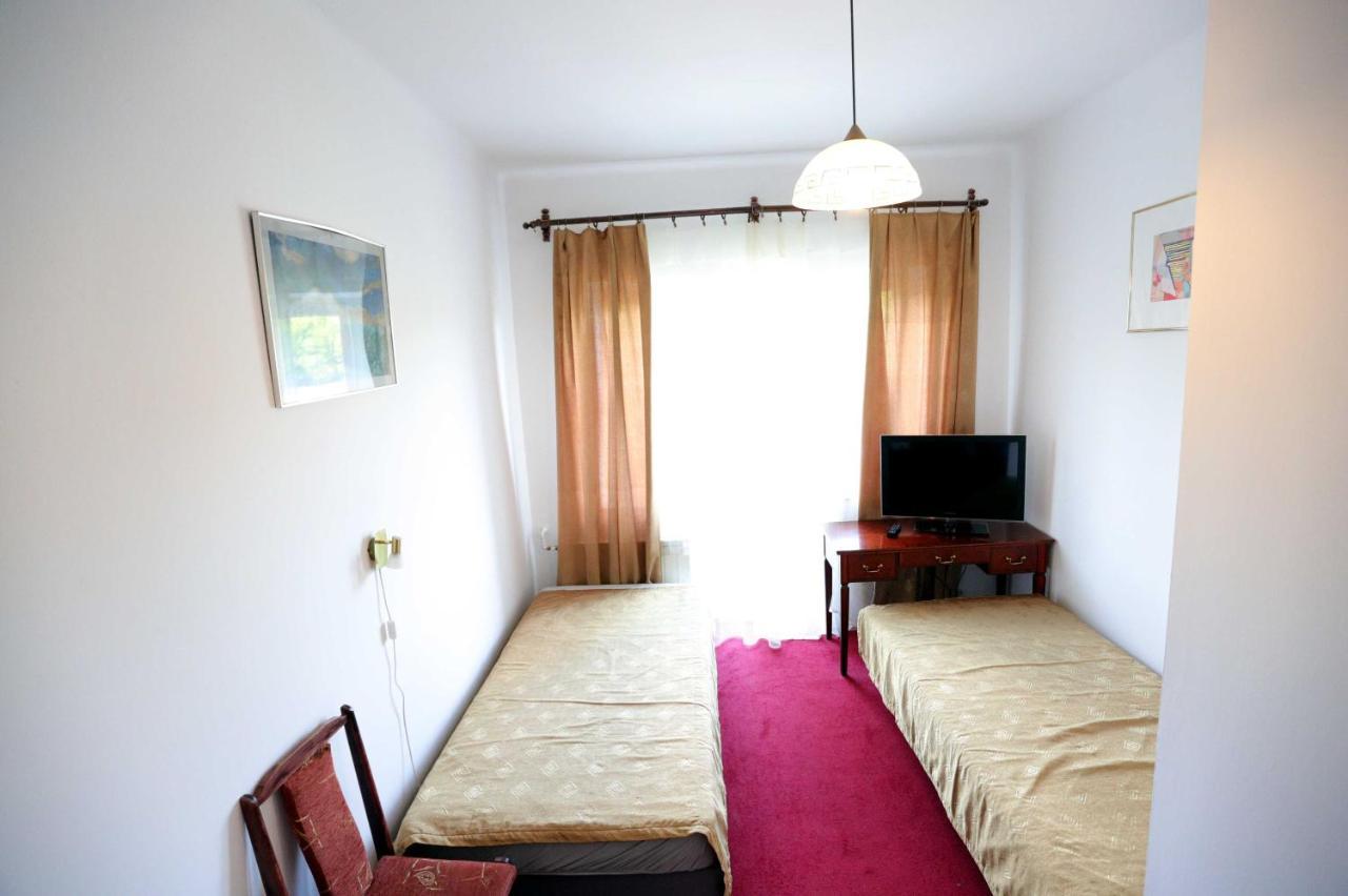 Domy Wczasowe Tryumfy Bed & Breakfast Криница-Здруй Екстериор снимка