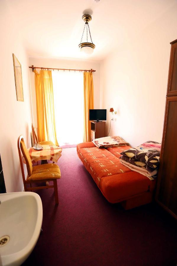 Domy Wczasowe Tryumfy Bed & Breakfast Криница-Здруй Екстериор снимка