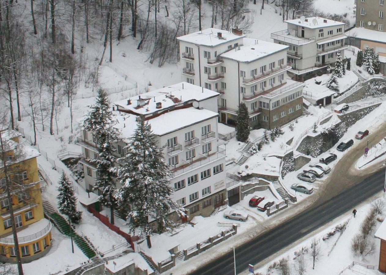 Domy Wczasowe Tryumfy Bed & Breakfast Криница-Здруй Екстериор снимка
