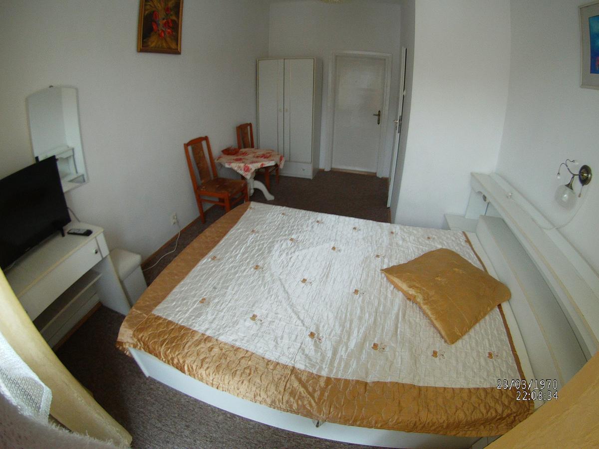 Domy Wczasowe Tryumfy Bed & Breakfast Криница-Здруй Екстериор снимка
